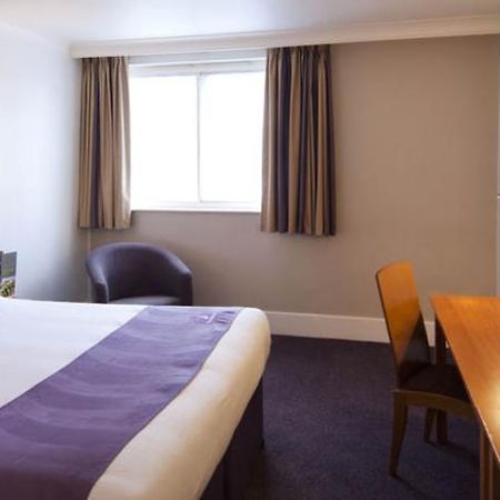 Premier Inn Glasgow East Kilbride - Peel Park Eksteriør bilde